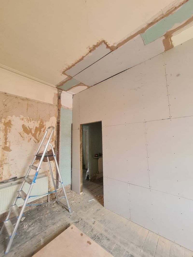 KITCHEN RENOVATIONS Before